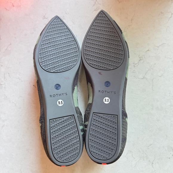 NWOB Rothy’s “The Point” Camo Slip on Shoes - Picture 5 of 6